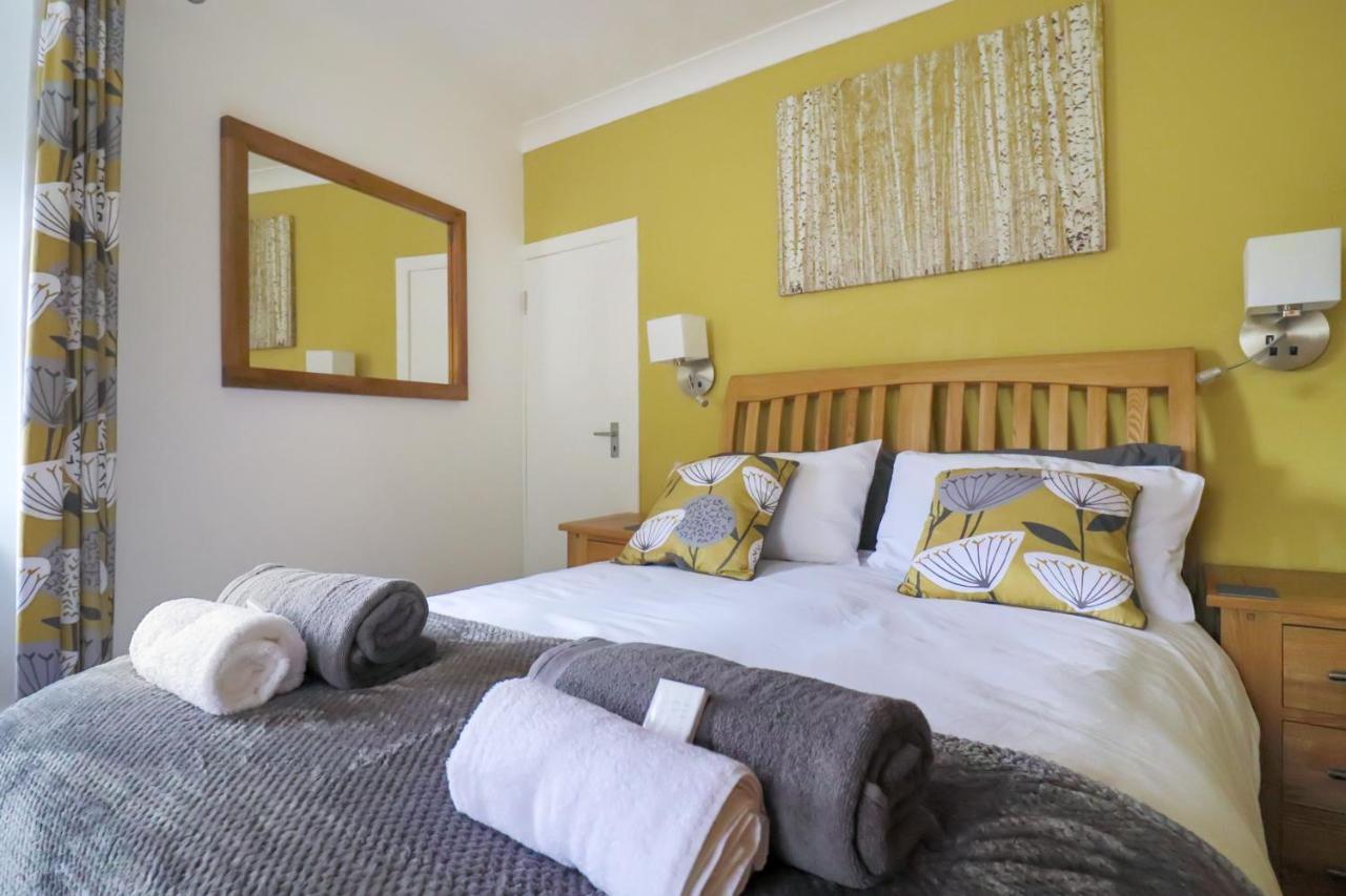 Whinstone Holiday Home In Falkland - Sleeps 8 Buitenkant foto