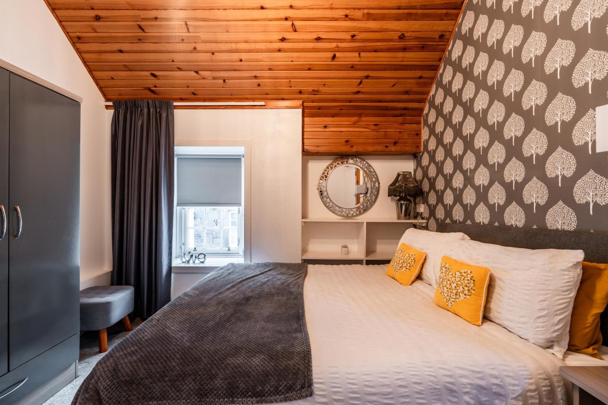 Whinstone Holiday Home In Falkland - Sleeps 8 Buitenkant foto
