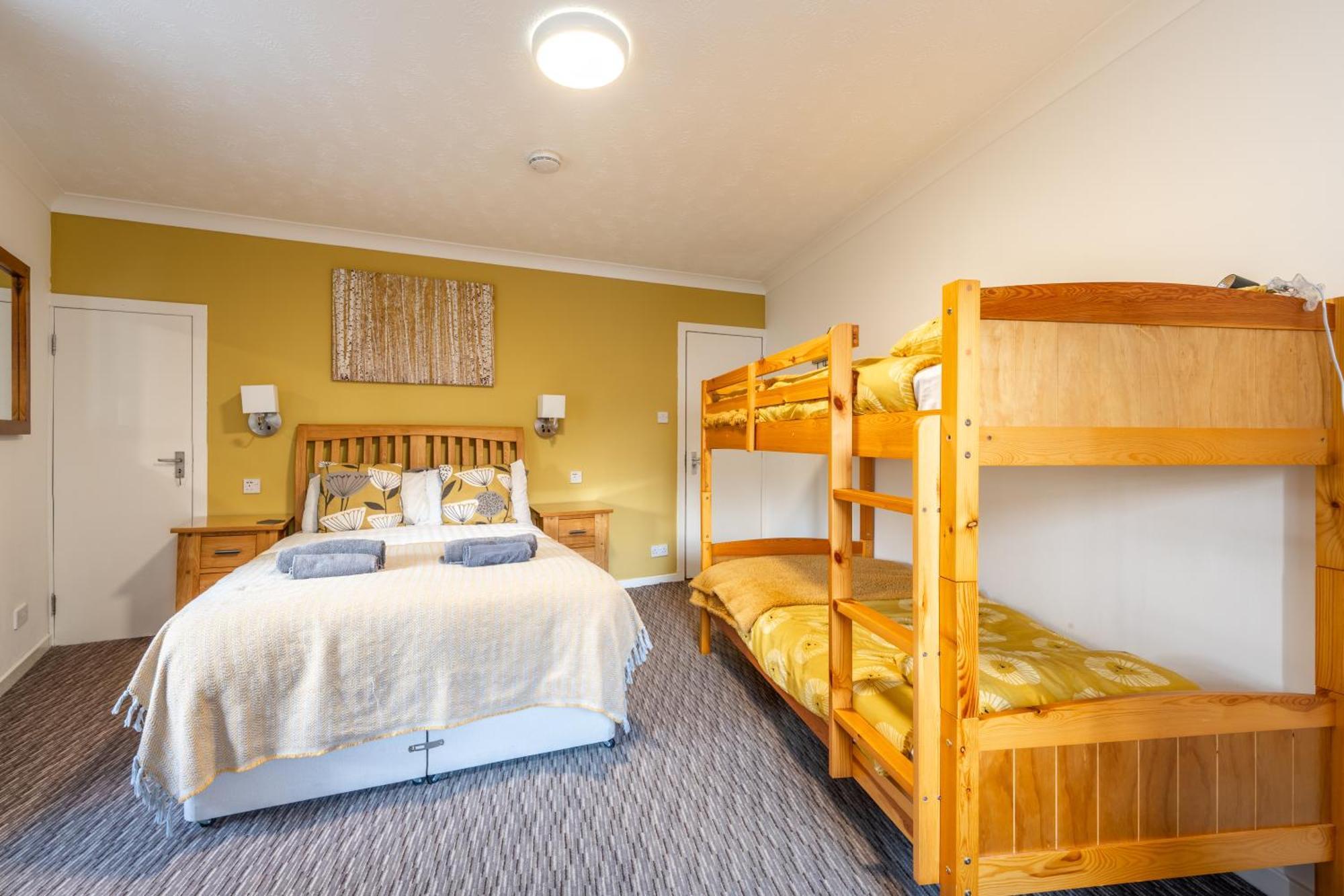 Whinstone Holiday Home In Falkland - Sleeps 8 Buitenkant foto
