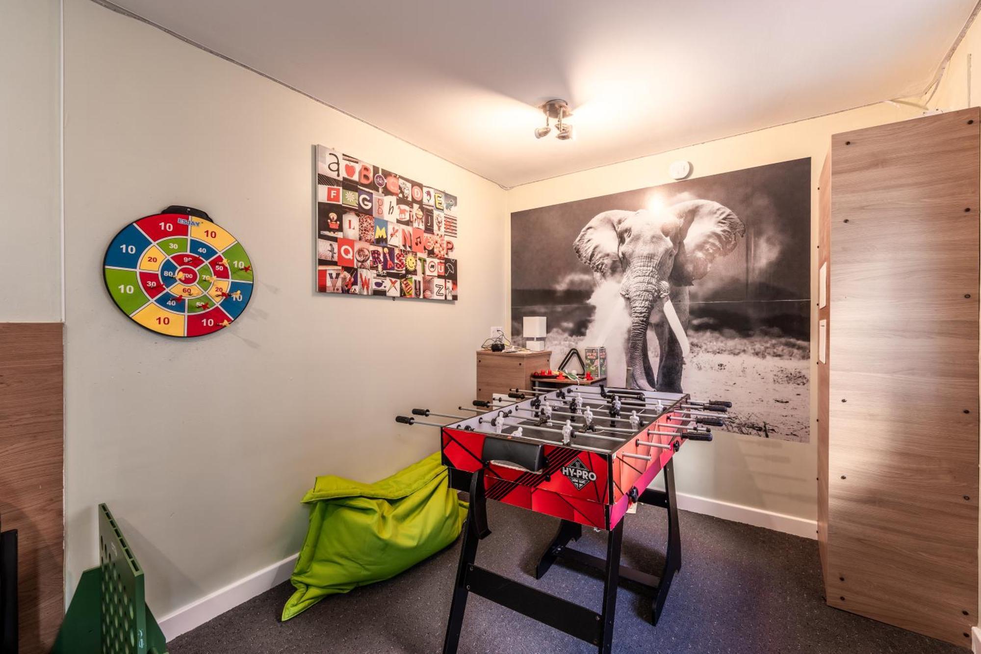 Whinstone Holiday Home In Falkland - Sleeps 8 Buitenkant foto